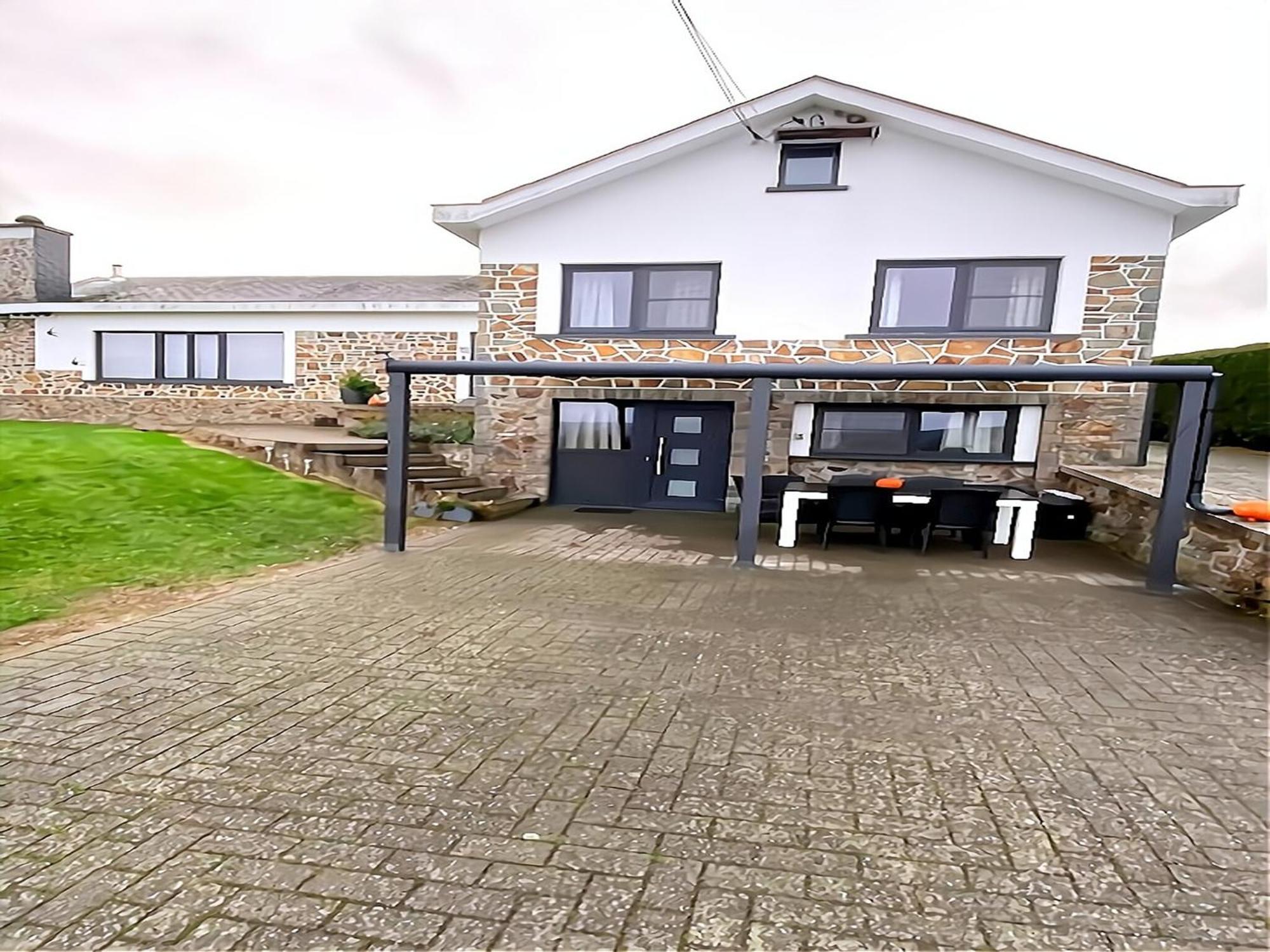Sophisticated Holiday Home In Lierneux Near Forest Dış mekan fotoğraf